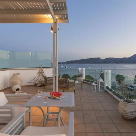 Ostria Hotel Adamantas (Milos)