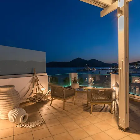 Ostria Hotel Adamantas (Milos)