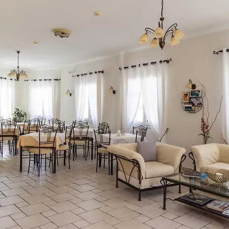 Hotel Ostria Adamantas (Milos)