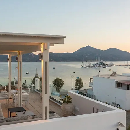 Ostria Adamantas (Milos)