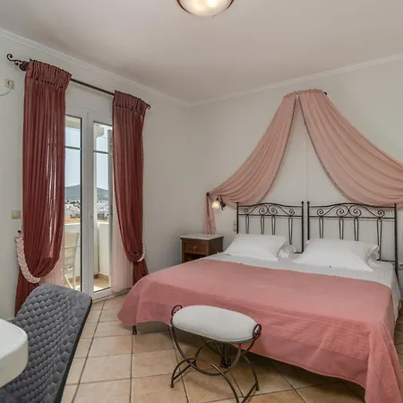 Hotel Ostria Adamantas (Milos)