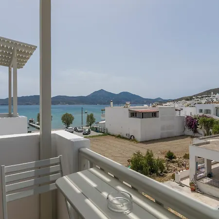 Ostria Adamantas (Milos)