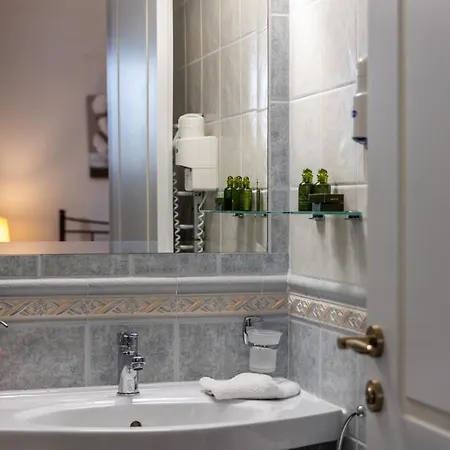 Hotel Ostria 3*