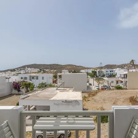 Ostria Adamantas (Milos)