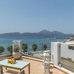 Ostria Adamantas (Milos)