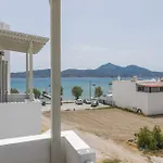 Ostria 3* Adamantas (Milos)