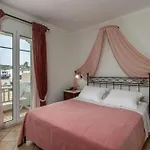 Ostria 3* Adamantas (Milos)