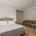 Hotel Ostria Adamantas (Milos)