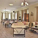 Hotel Ostria 3*