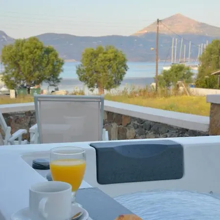 Ostria 3* Adamantas (Milos)
