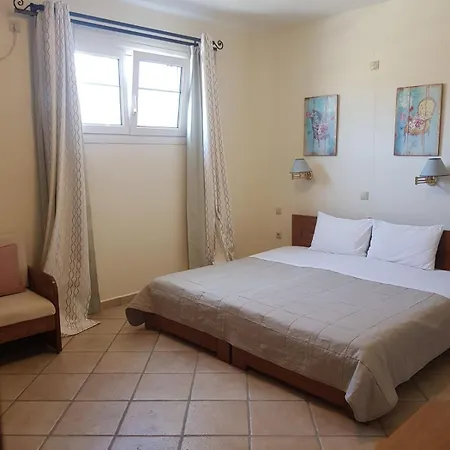 Hotel Ostria Adamantas (Milos)