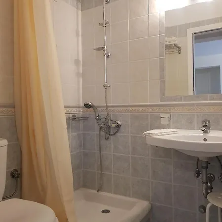 Hotel Ostria 3*