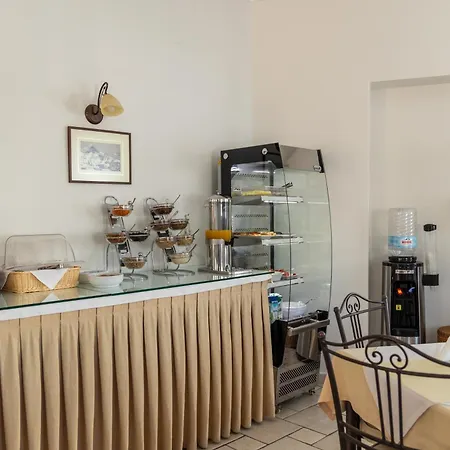 Ostria Hotel 3*