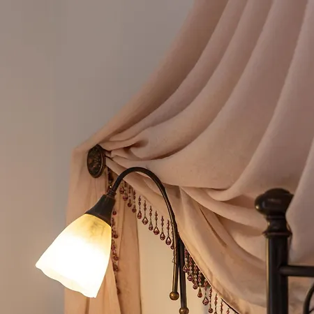 Ostria Szálloda Adámasz