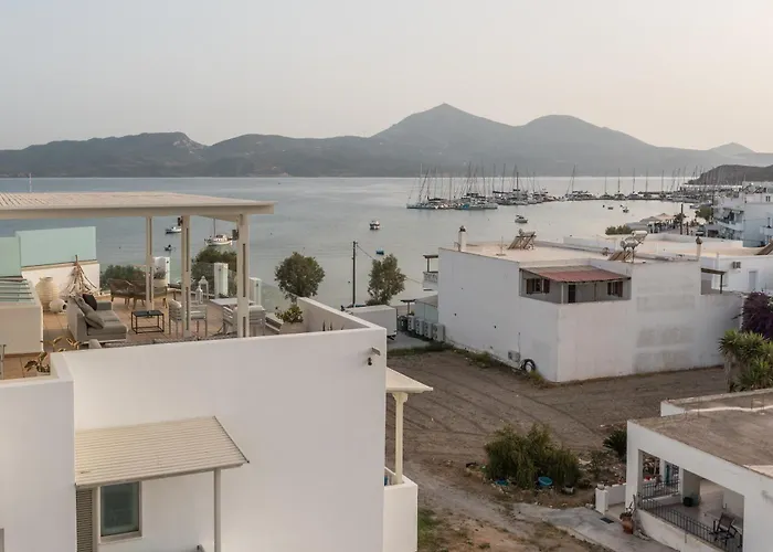 Ostria 3* Adamantas (Milos)