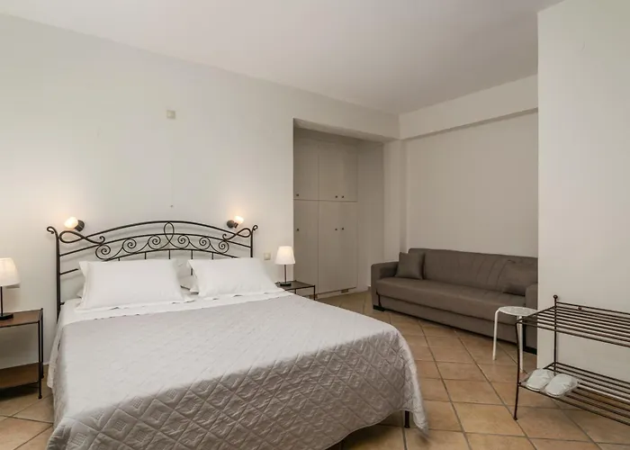 Otel Ostria Adamantas (Milos)